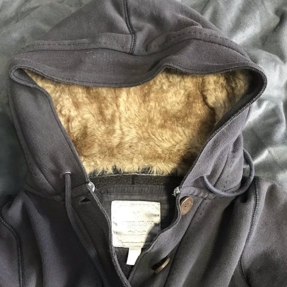 Fur lined American Eagle Hoodie - Picture 2 of 4